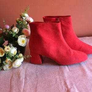 🌹Primark- Size8 Red boots.🌹